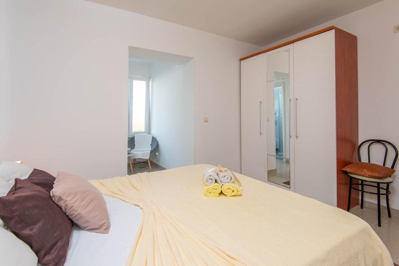 Apartments Lenka Orebić Esterno foto