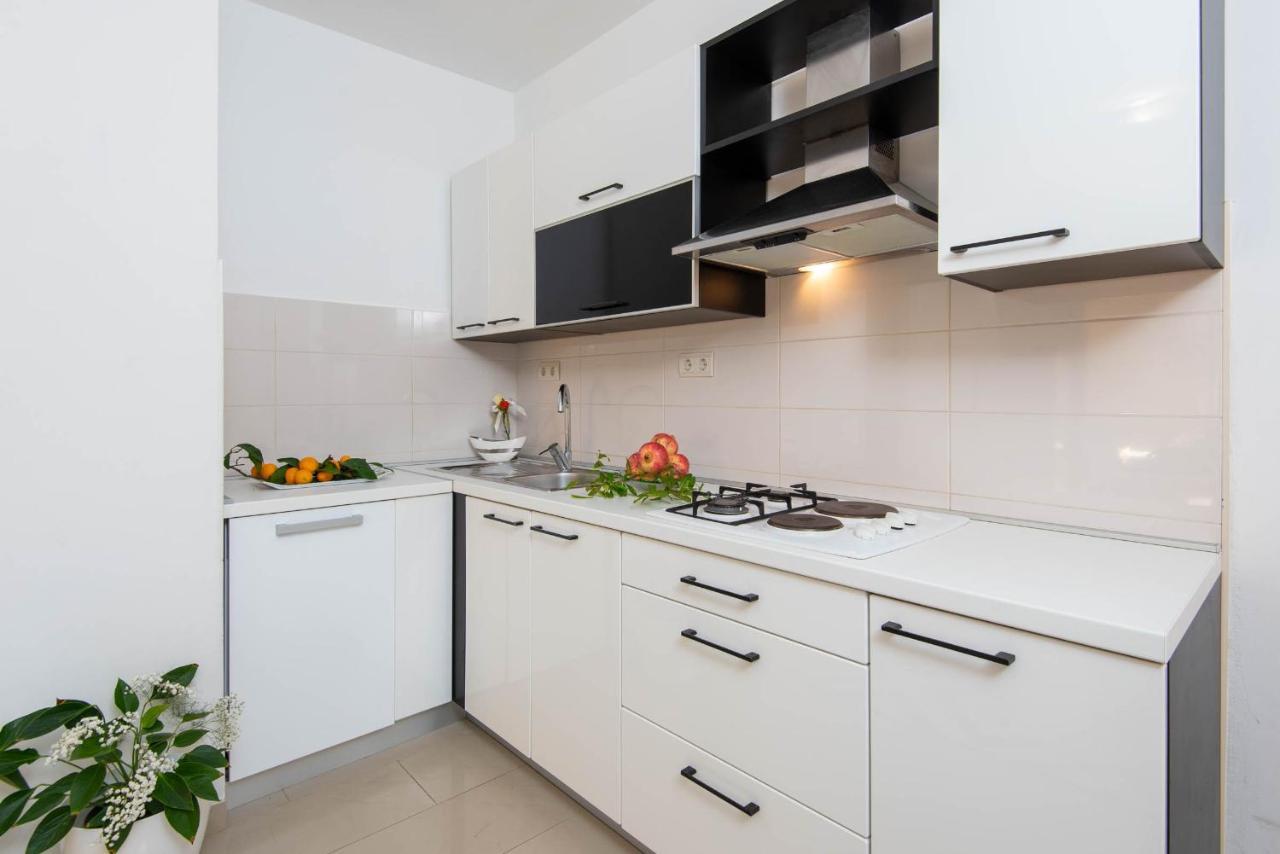 Apartments Lenka Orebić Esterno foto